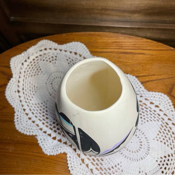 NATIVE AMERICAN Accents Pottery Vase Signed L. Toya New Mexico - Picture 4 of 7